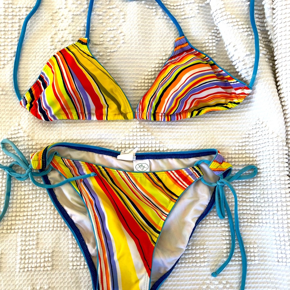 Nvy bathing suit